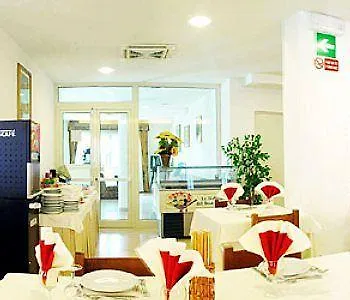 皮加勒酒店 马尔米堡 3*,